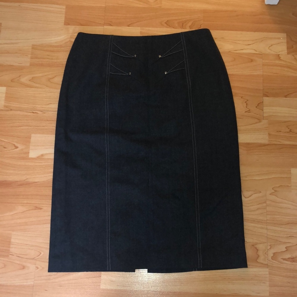 ONE brand size 4